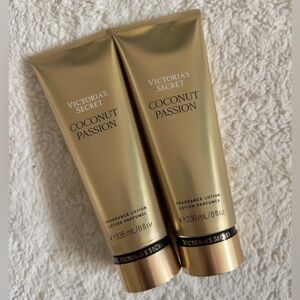 NWT Victoria's Secret Coconut Passion Fragrance Lotion Set